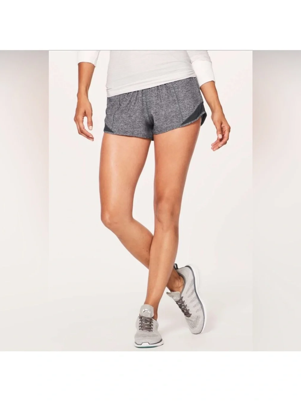 Lululemon Hotty Hot Short II 2.5